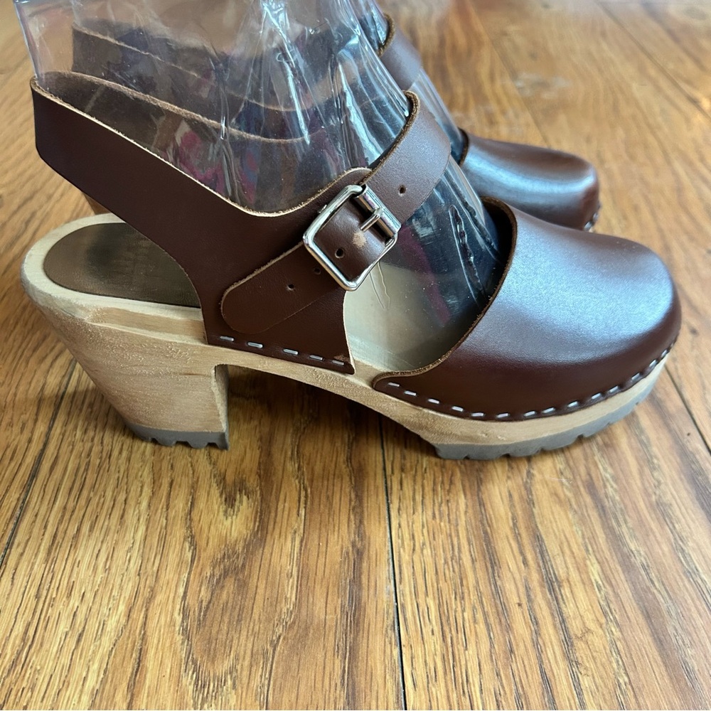MIA Brown Leather Clog Heels with Natural Wood Platform - Picture 2 of 12
